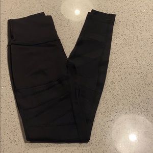 NEVER WORE! Lulu lemon leggings with sheer stripes